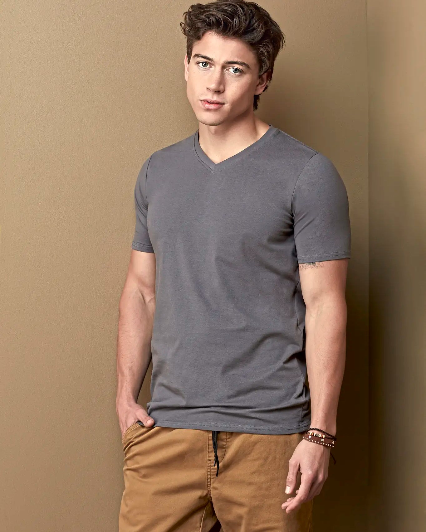 all-groups Men's Stretch T-Shirt V Neck