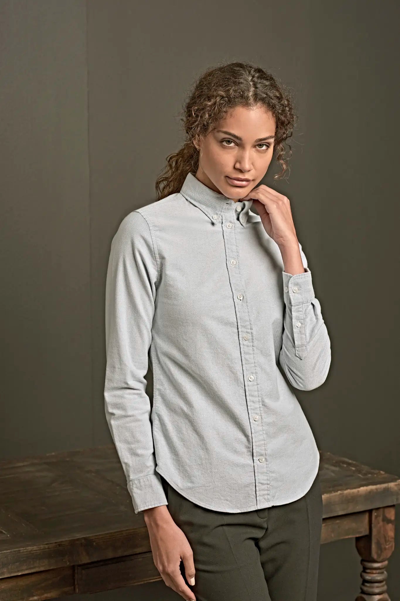all-groups Women's Perfect Oxford Shirt