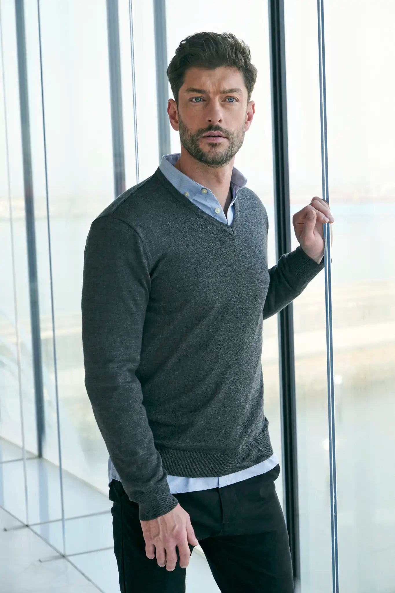 all-groups Men's Lightweight V Neck Jumper