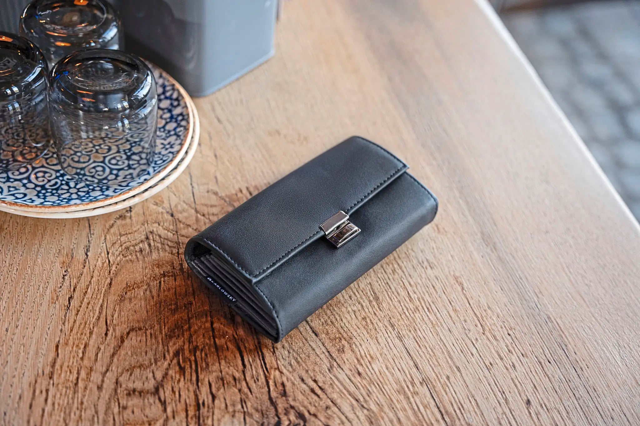 all-groups Waiter's Wallet