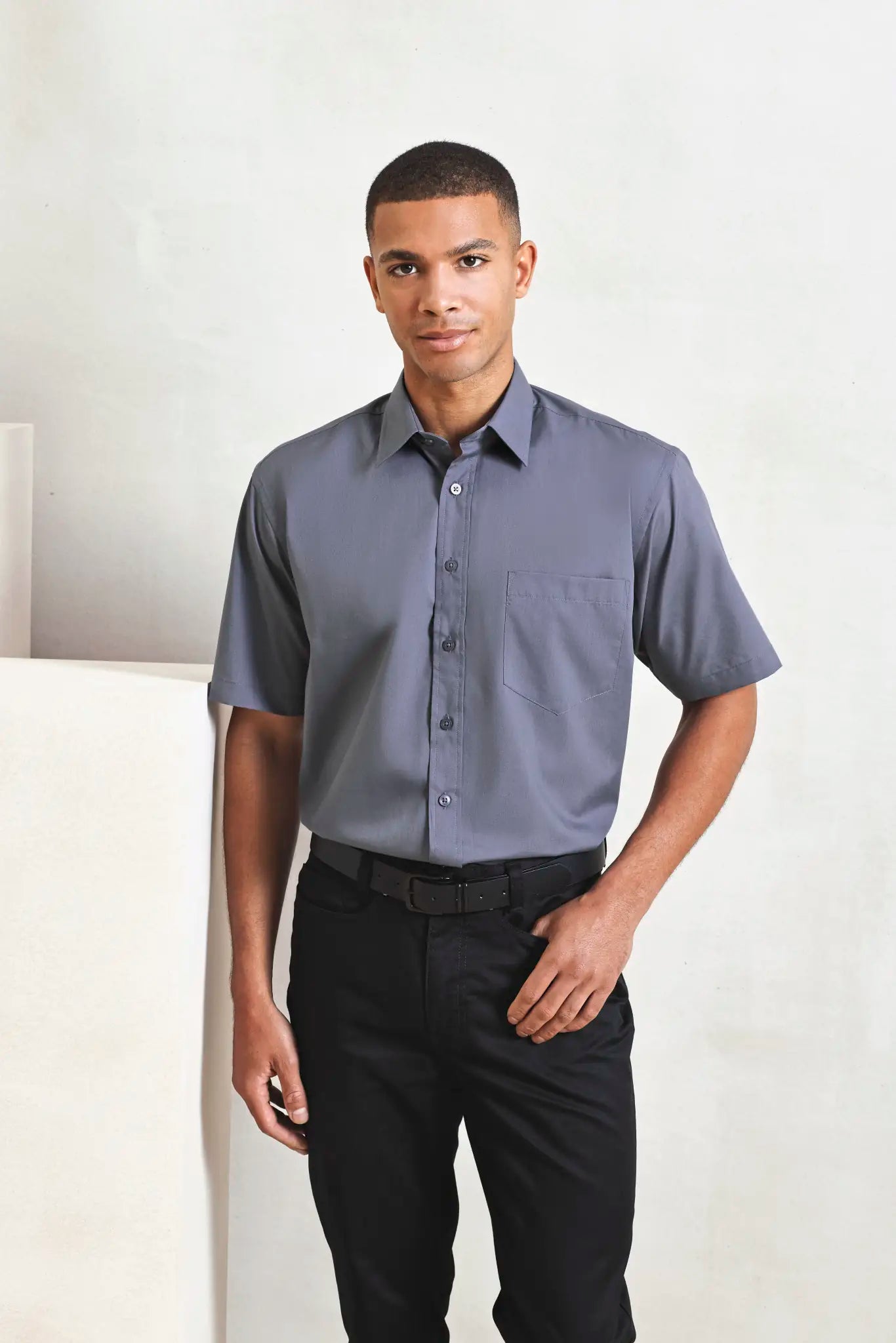all-groups Men's Poplin Short Sleeve Shirt