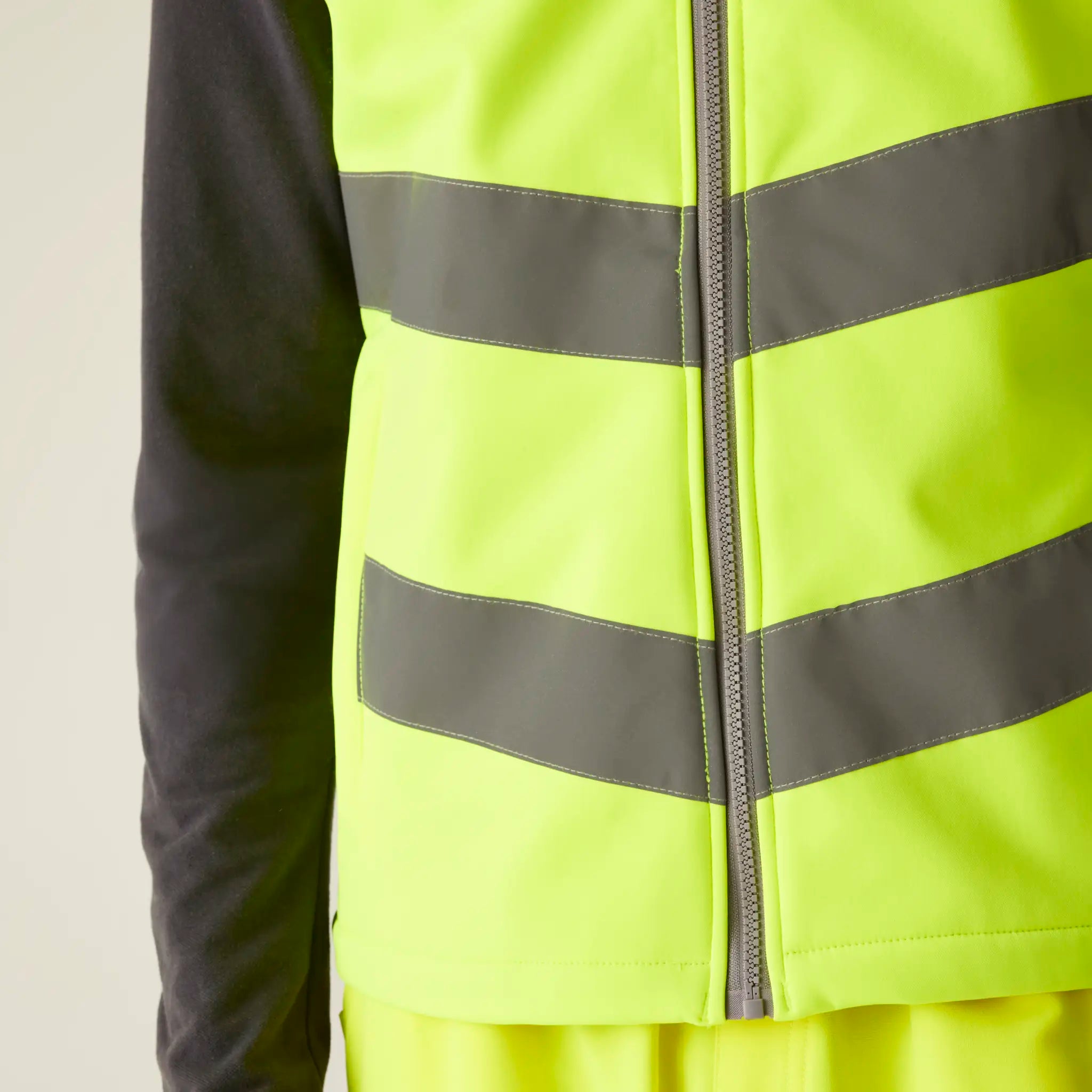 all-groups Men's Hi Vis Pro Contract Ablaze Softshell Bodywarmer
