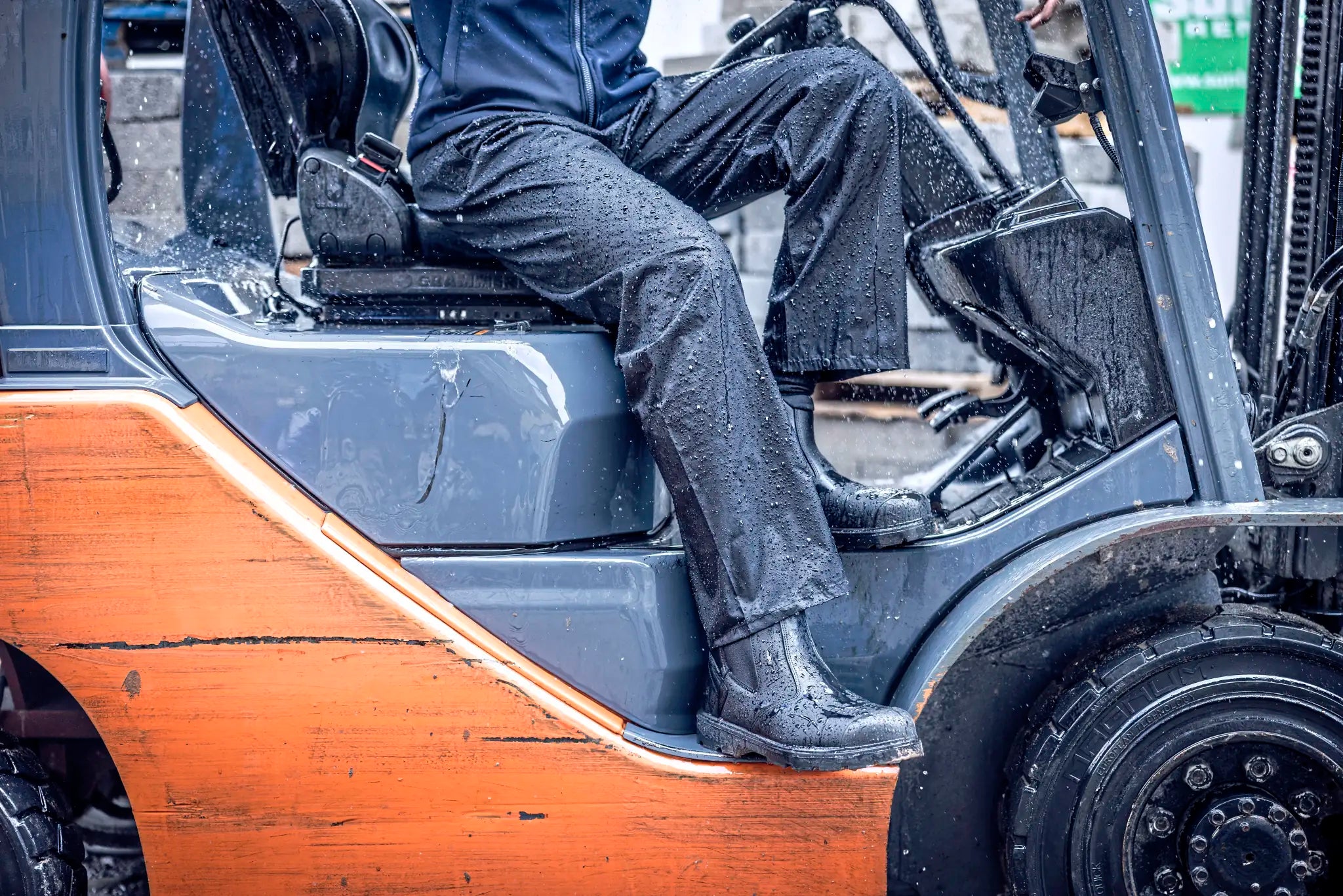 all-groups Men's Pro Packaway Breathable Overtrouser