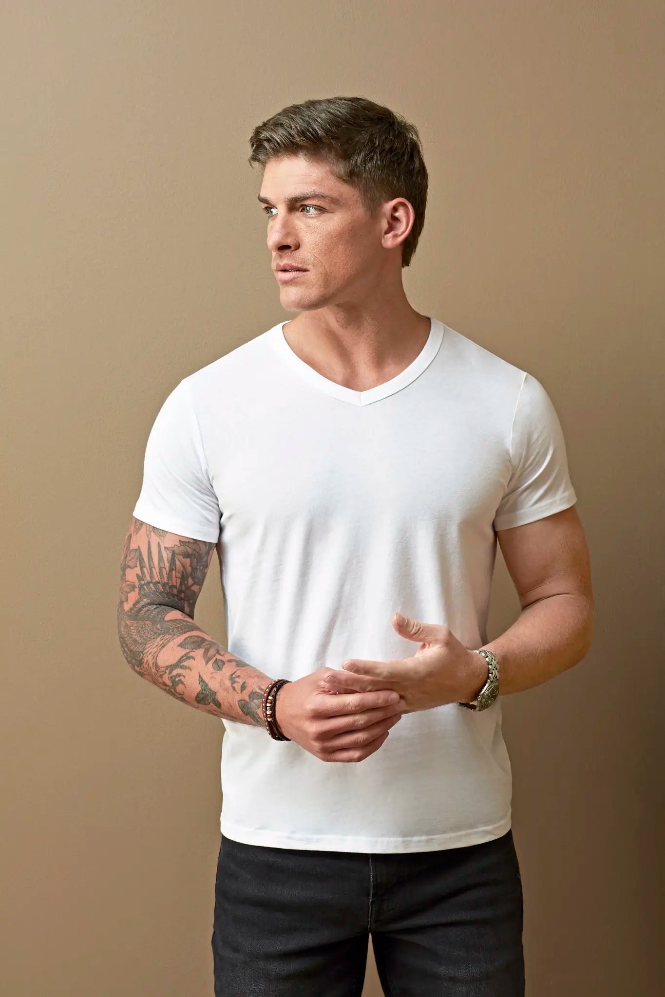 all-groups Men's Ben V Neck