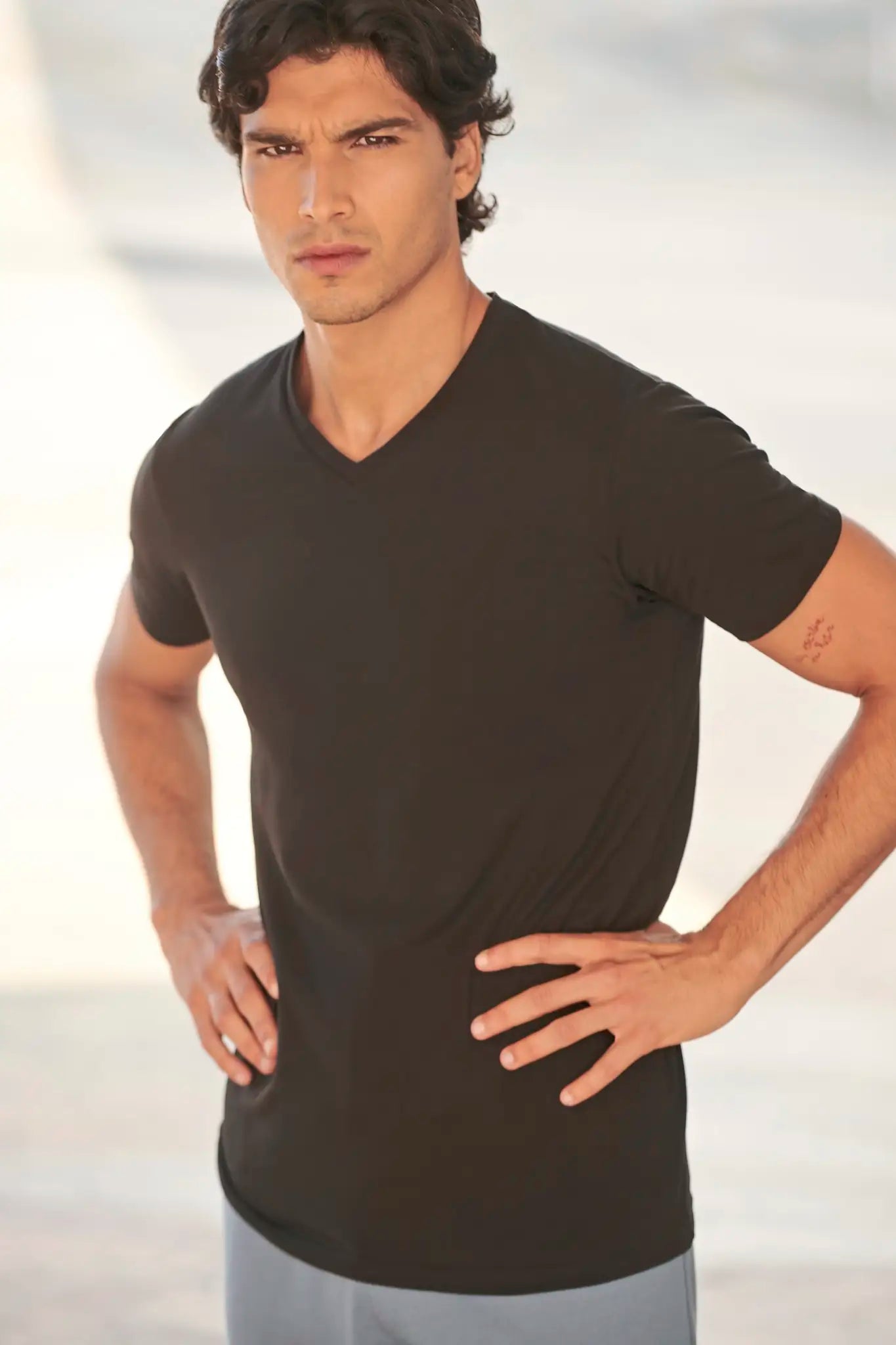 all-groups Men's Feel Good Stretch V Neck T